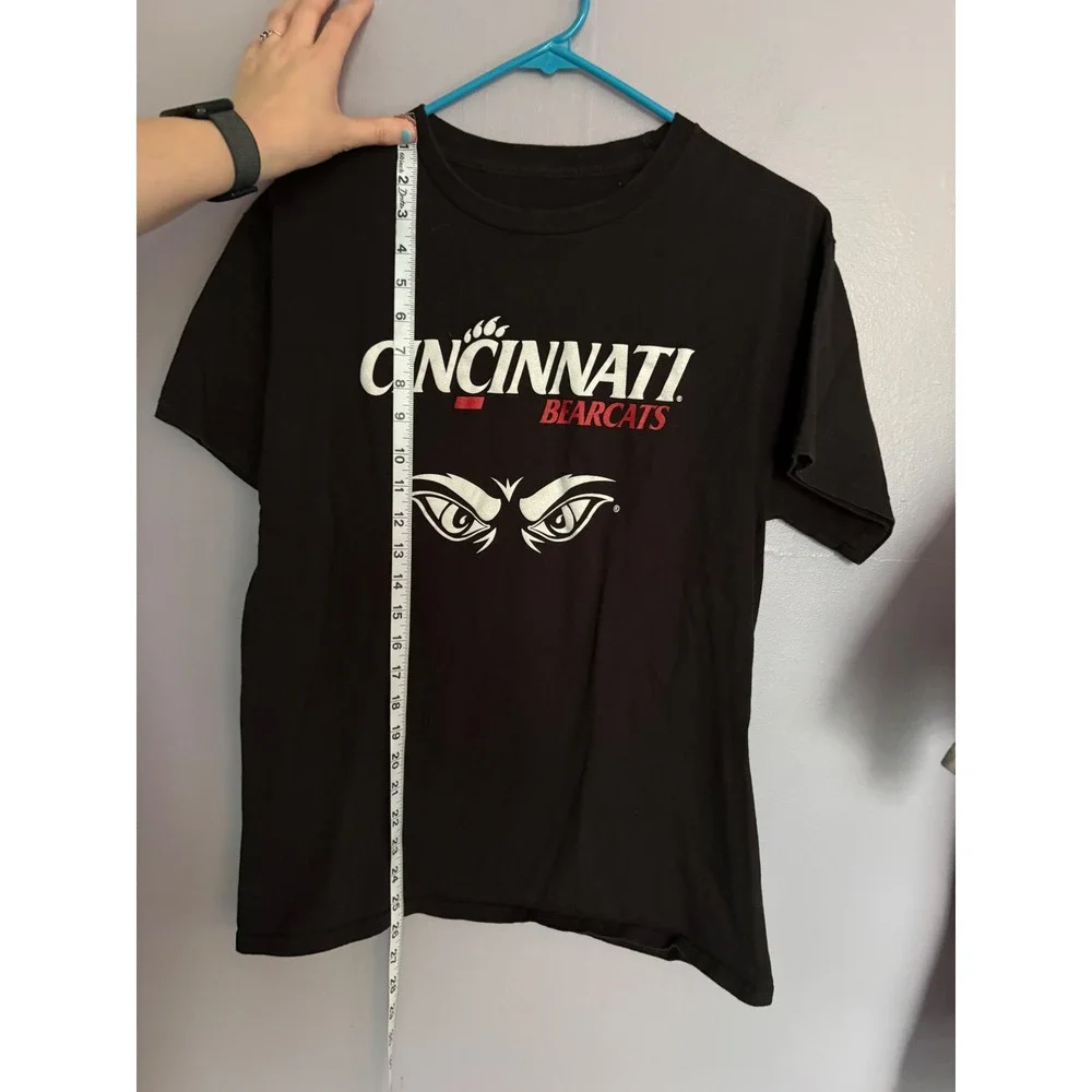 Cincinnati Bearcats T-Shirt Mens Small - Med NCAA College‎ Graphic Tee UC Eye